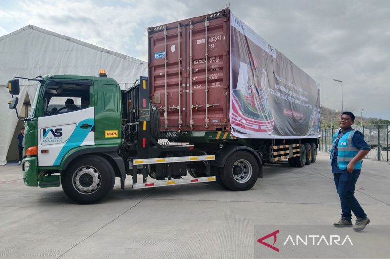 logistik-ajang-motogp-indonesia-mulai-berdatangan-di-mandalika-ntb