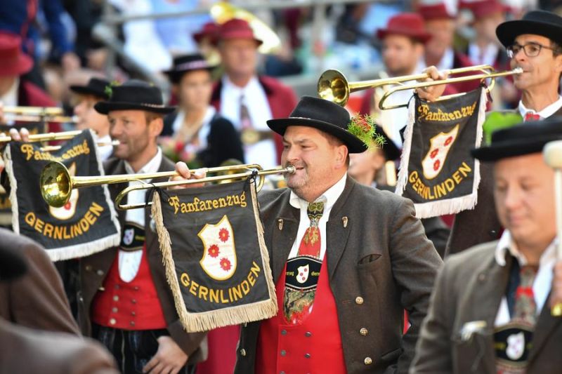 Festival bir Jerman Oktoberfest resmi dibuka di Munich