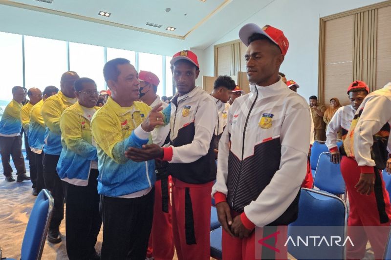 Pj Gubernur Papua lepas 193 atlet Peparnas 2024 ke Jawa Tengah