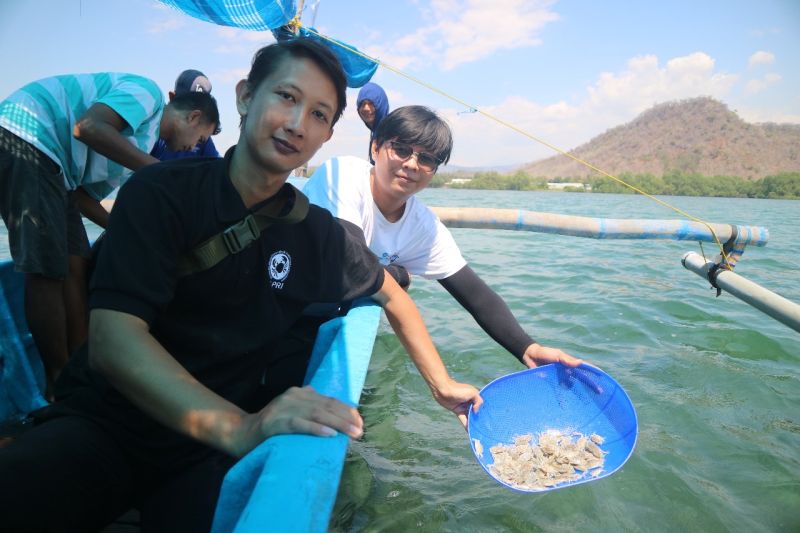 APRI lepaskan ribuan benih rajungan di perairan laut Indonesia