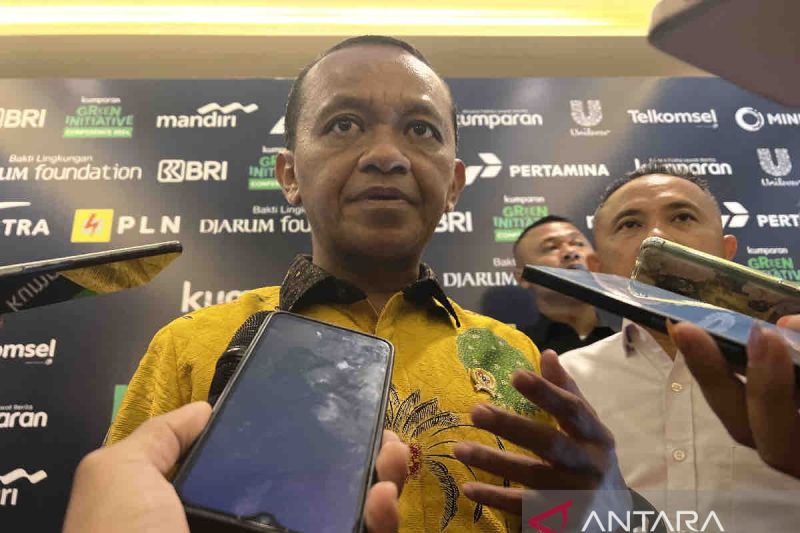 Bahlil sebut masih mengkaji soal pensiun dini 13 PLTU batu bara