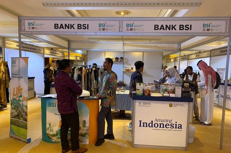 BSI berangkatkan lima UMKM binaan ke Arab Saudi dukung go global