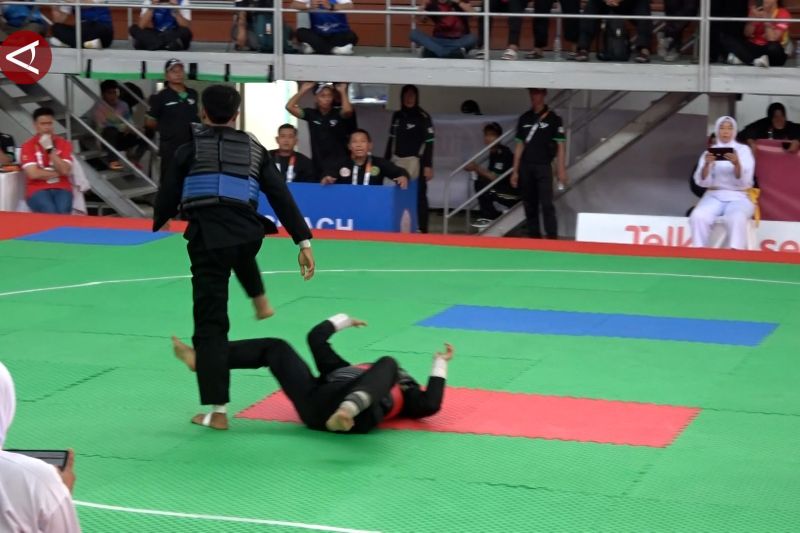 Bayu Lesmana dibuat tunduk dalam babak penyisihan 8 besar pencak silat