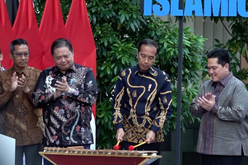 Jokowi resmikan Indonesia Islamic Financial Center