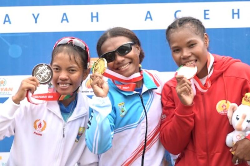 Papua Barat raih emas perdana cabor dayung nomor canoeing 200 meter