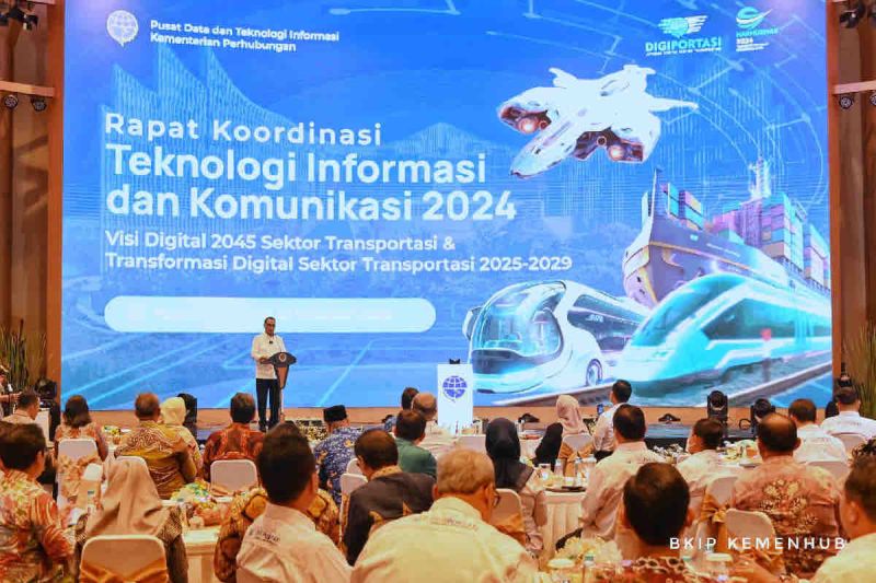 menhub-dorong-penguatan-transformasi-digital-sektor-transportasi