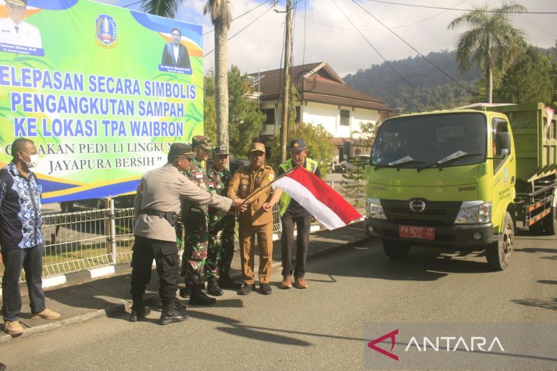 Pemkab canangkan gerakan peduli lingkungan Jayapura bersih