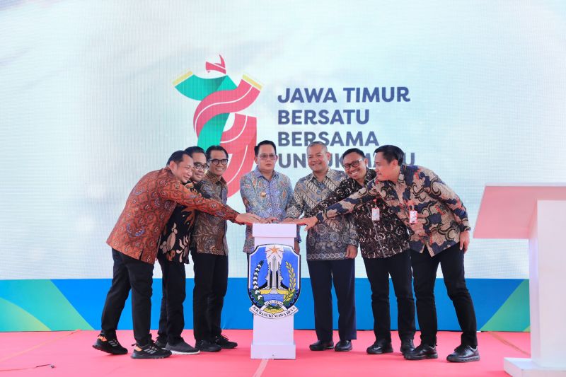 pj-gubernur-jatim-resmikan-kawasan-kuliner-halal-di-tulungagung