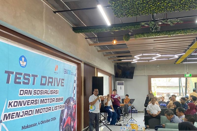 PLN sosialisasi konversi motor BBM menjadi motor listrik