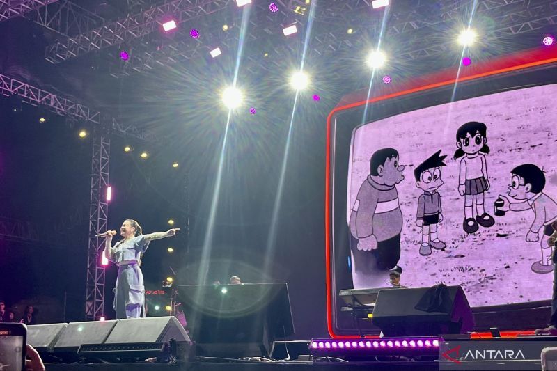 Nostalgia lagu kartun Shinchan dan Doraemon dengan Rossa