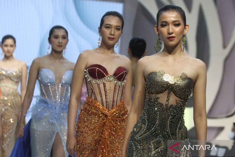 Hari kedua Malang Fashion Runway tampilkan ratusan rancangan busana