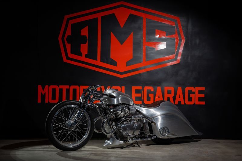 Royal Enfield kenalkan motor custom "Phoenix" di Kustomfest 2024