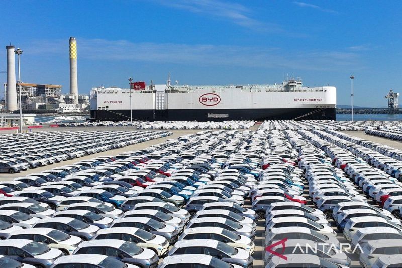 byd-melengserkan-saic-dari-posisi-teratas-di-china