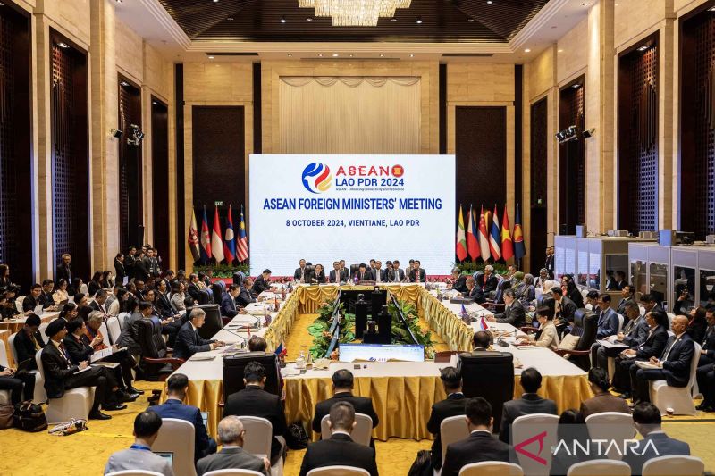 Pertemuan tingkat Menlu awali KTT ASEAN di Laos