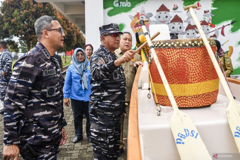 Pangkoarmada I tinjau kesiapan kejurnas dayung di Palembang