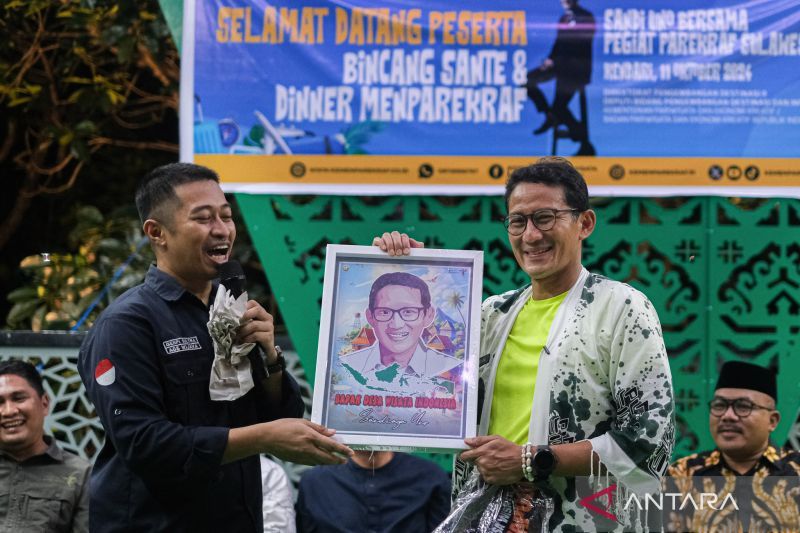 Bincang santai Menparekraf di Kendari