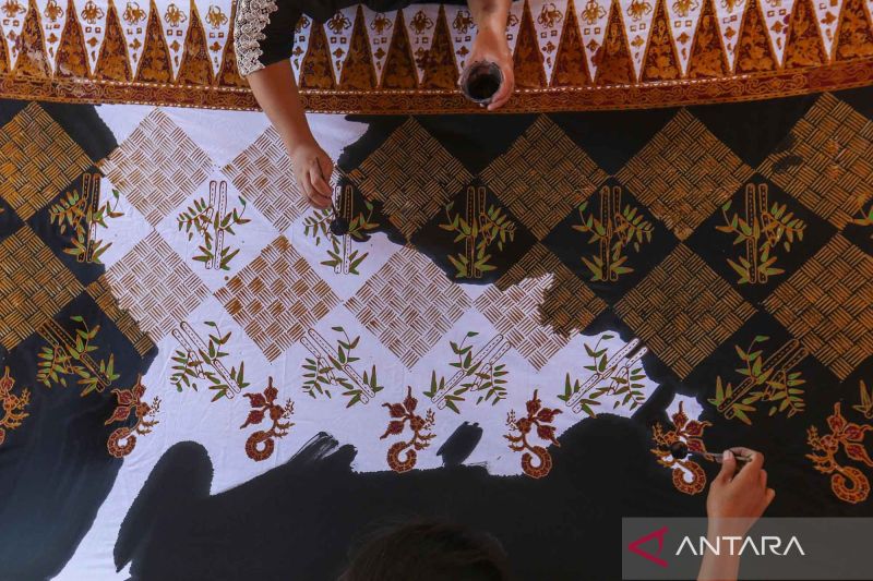 industri-batik-secara-swadaya-di-banyuwangi-berdayakan-kaum-perempuan