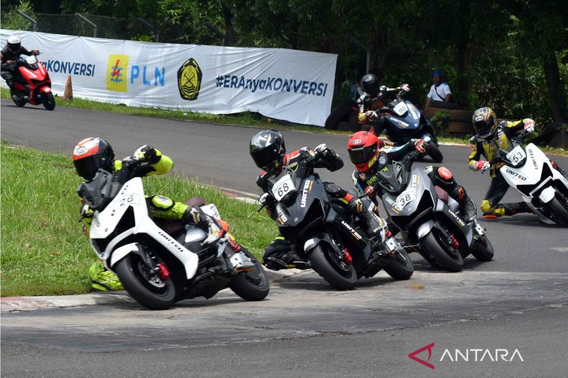 Kementerian ESDM dan PLN gelar balap sepeda motor listrik konversi putaran kedua