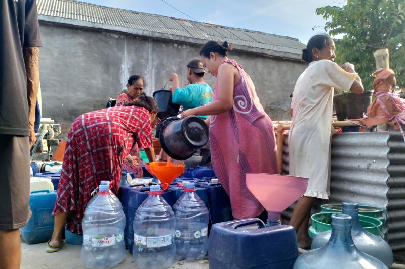 Kemensos salurkan 42.000 liter air bersih bantu kekeringan di Lamongan