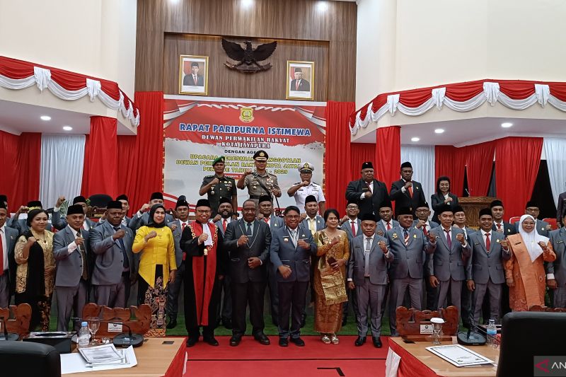 35 anggota DPR Kota Jayapura periode 2024-2029 resmi dilantik