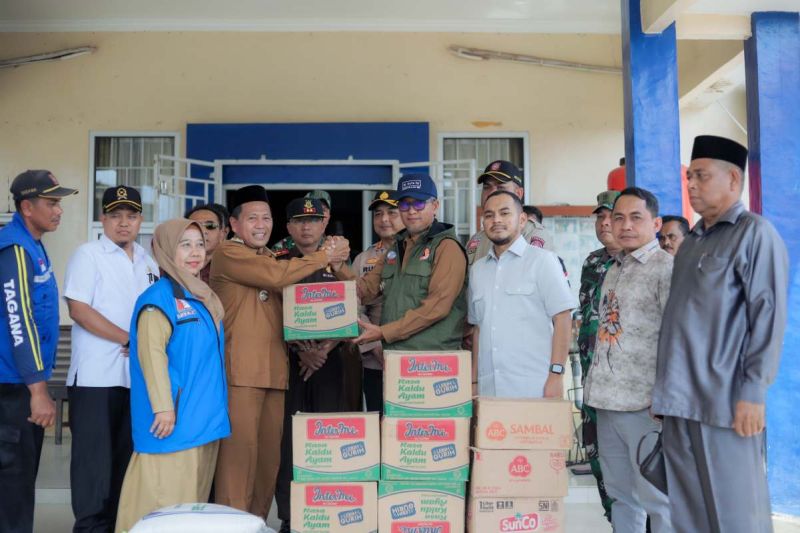 Pemkab Nagan Raya salurkan bantuan masa panik untuk korban banjir