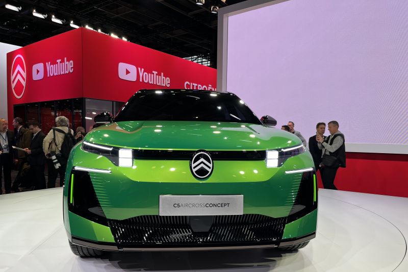 Citroen pamerkan C5 AircrossConcept di Paris Motor Show 2024