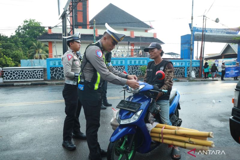 Dua hari Operasi Zebra Satlantas tilang puluhan pengendara di Sukabumi