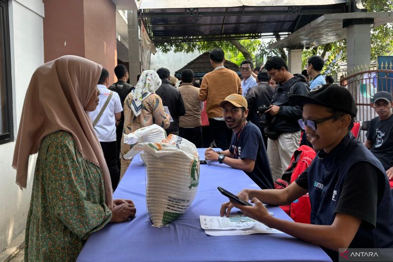 Bulog Jabar memastikan stok beras aman hingga akhir tahun