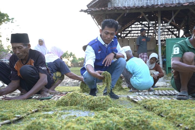 Terminal Petikemas bantu air bersih dan sanitasi warga Pamekasan 