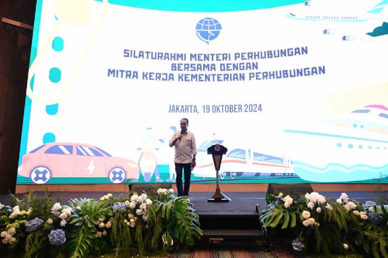 menhub-sinergi-dan-kolaborasi-penting-untuk-membangun-transportasi