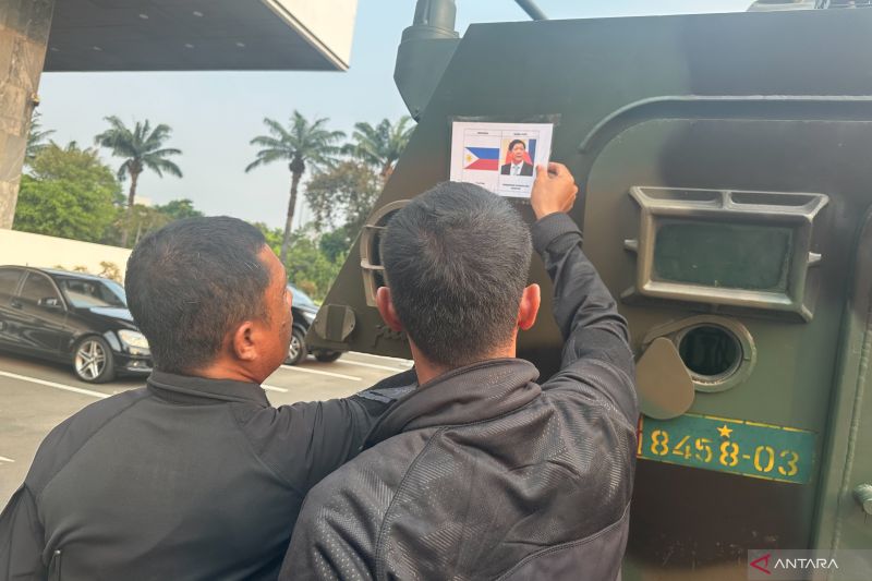 Kendaraan taktis bersiap pada H-1 pelantikan Prabowo-Gibran