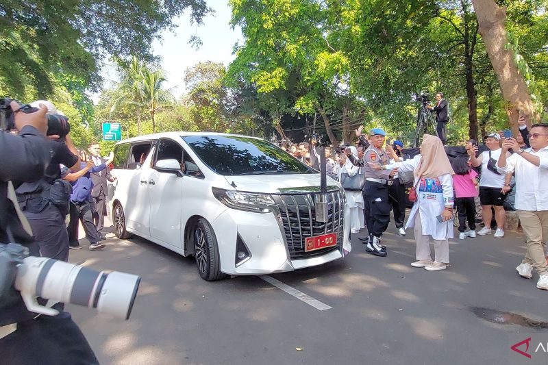 Prabowo berangkat ke pelantikan Presiden gunakan mobil dinas Kemenhan