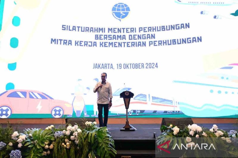 menhub-sinergi-dan-kolaborasi-penting-untuk-membangun-transportasi