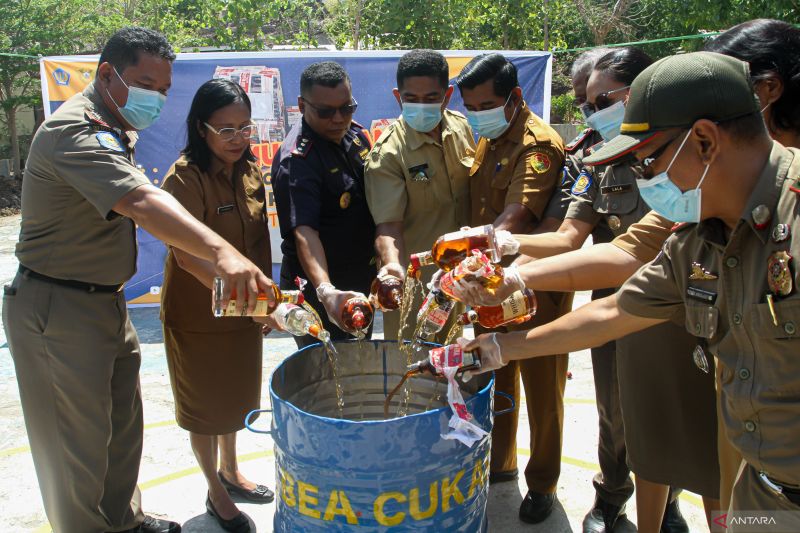 Pemusnahan barang di Bea Cukai Kupang