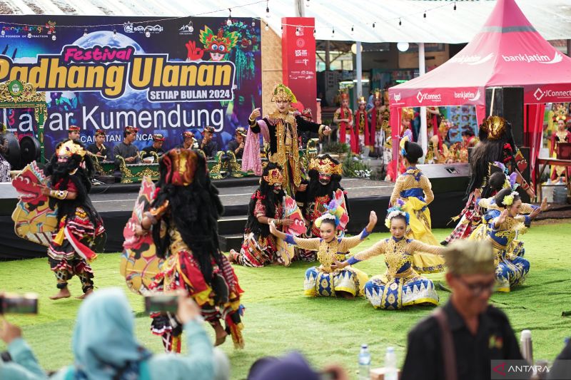 festival-padang-ulanan-awali-pergelaran-gandrung-sewu-di-banyuwangi