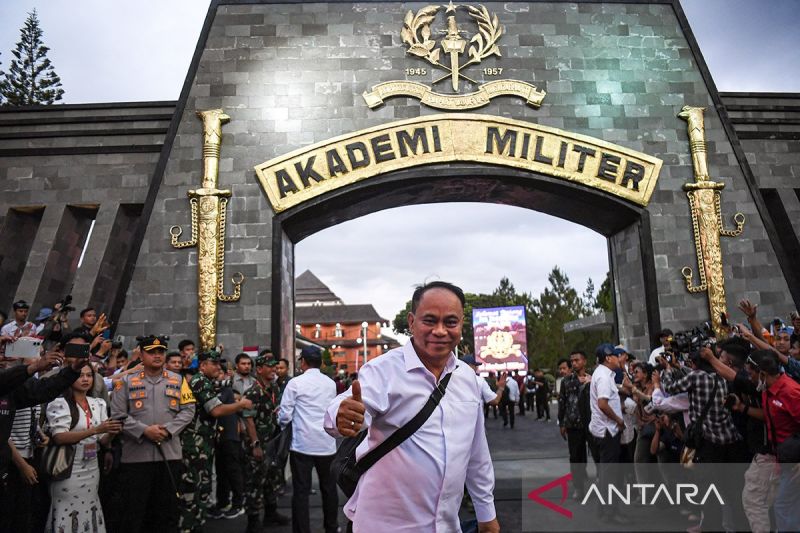 Menteri Koperasi sebut retreat kabinet pada Jumat dimulai dengan senam 