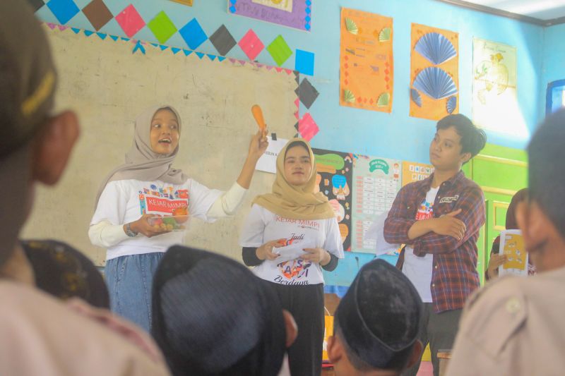 Edukasi manfaat sayur dan buah