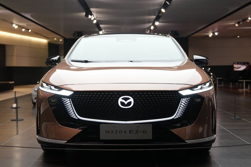 mazda-ez-6-tekankan-keselamatan-dalam-uji-tabrakan-yang-ketat