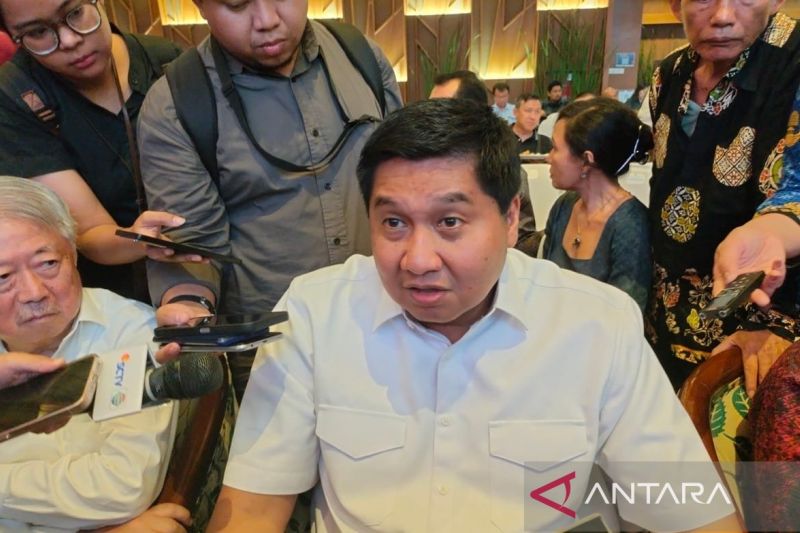 menteri-pkp-sumbangkan-lahan-25-hektare-untuk-program-3-juta-rumah