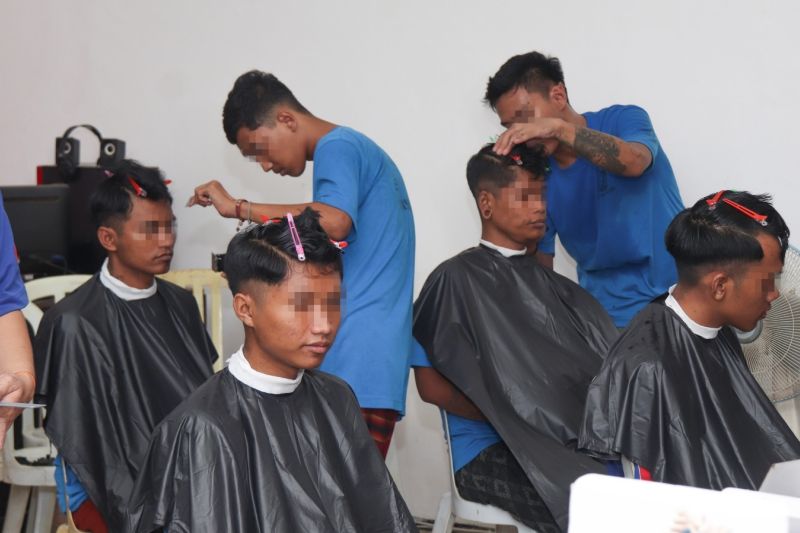 Lapas Kediri Jawa Timur beri keterampilan cukur ala "Barbershop"