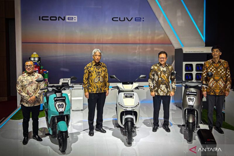 Honda kenalkan motor listrik ICON e: dan CUV e: di IMOS 2024