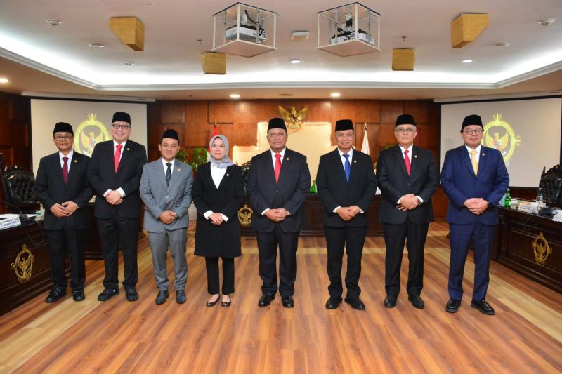 isma-yatun-ambil-sumpah-ketua-dan-anggota-mkke-dari-unsur-bpk