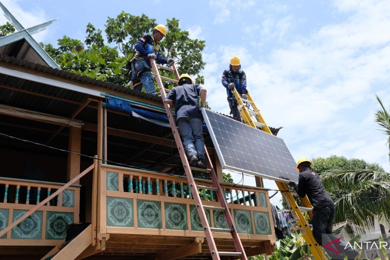 dari-gelap-terbitlah-terang-dan-sehat-berkat-pln