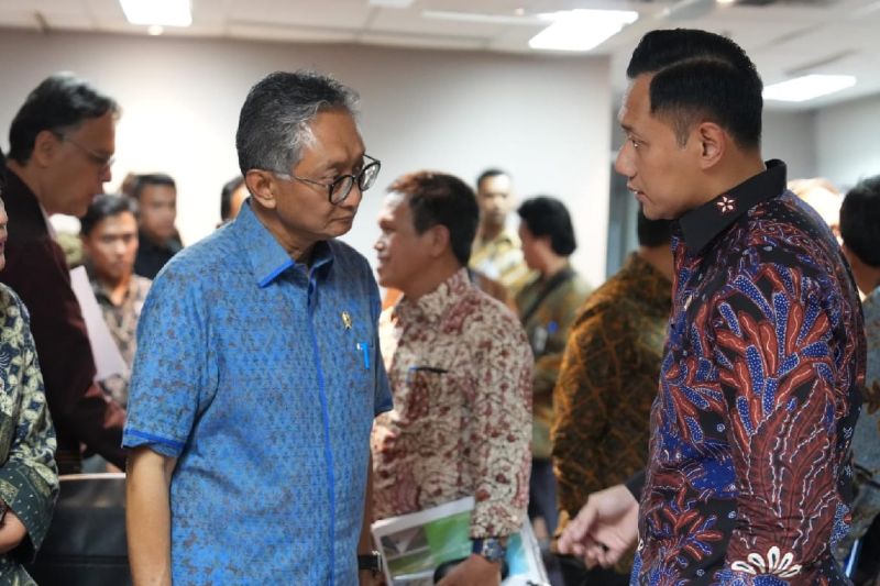 menko-infrastruktur-tanggul-laut-jadi-highlight-presiden-prabowo