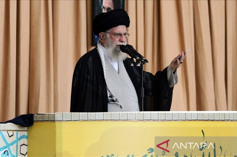 Khamenei: AS membesar-besarkan dampak serangan terhadap Iran