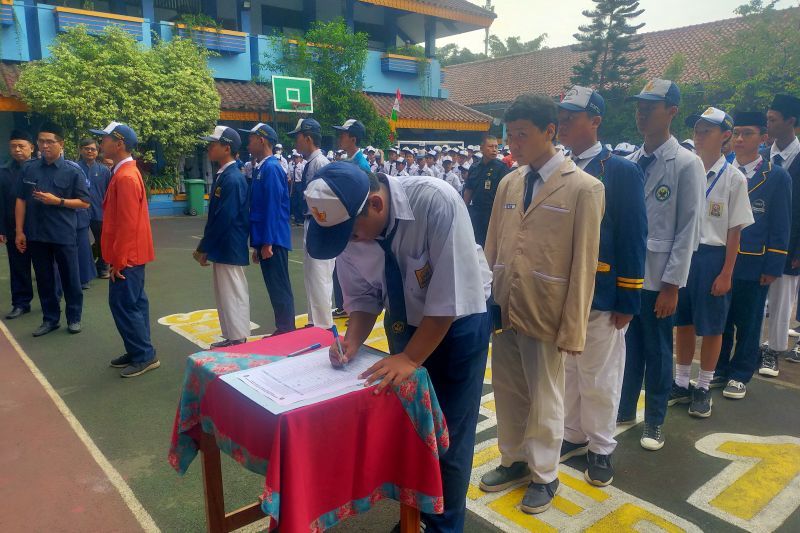 63 sekolah di Kalideres deklarasi anti tawuran