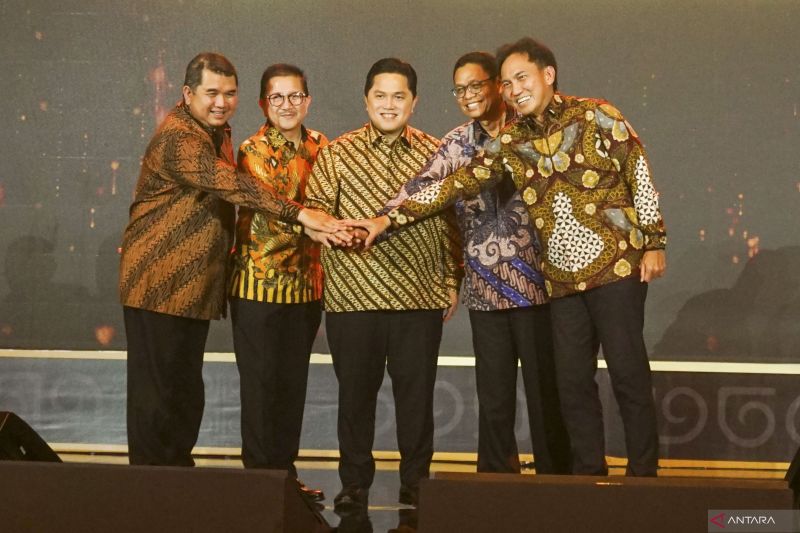 menteri-bumn-hadiri-penandatanganan-kerja-sama-freeport-indonesia-dengan-antam