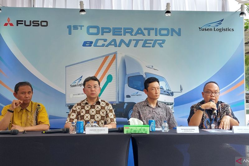 Truk listrik Fuso eCanter diklaim hemat hingga 28 persen