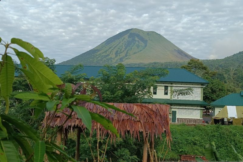 Pos PGA rekam 38 gempa vulkanik Gunung Lokon