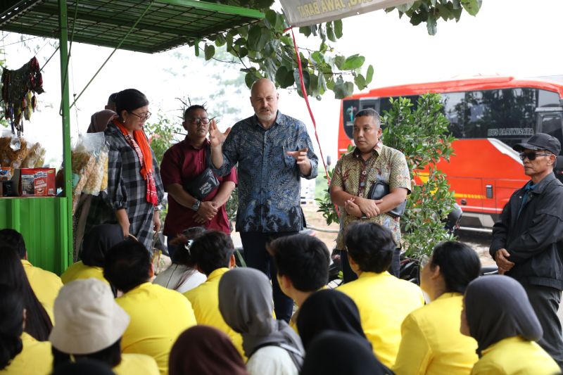 ri-australia-dorong-masyarakat-kelola-ekonomi-sirkular-di-citarum